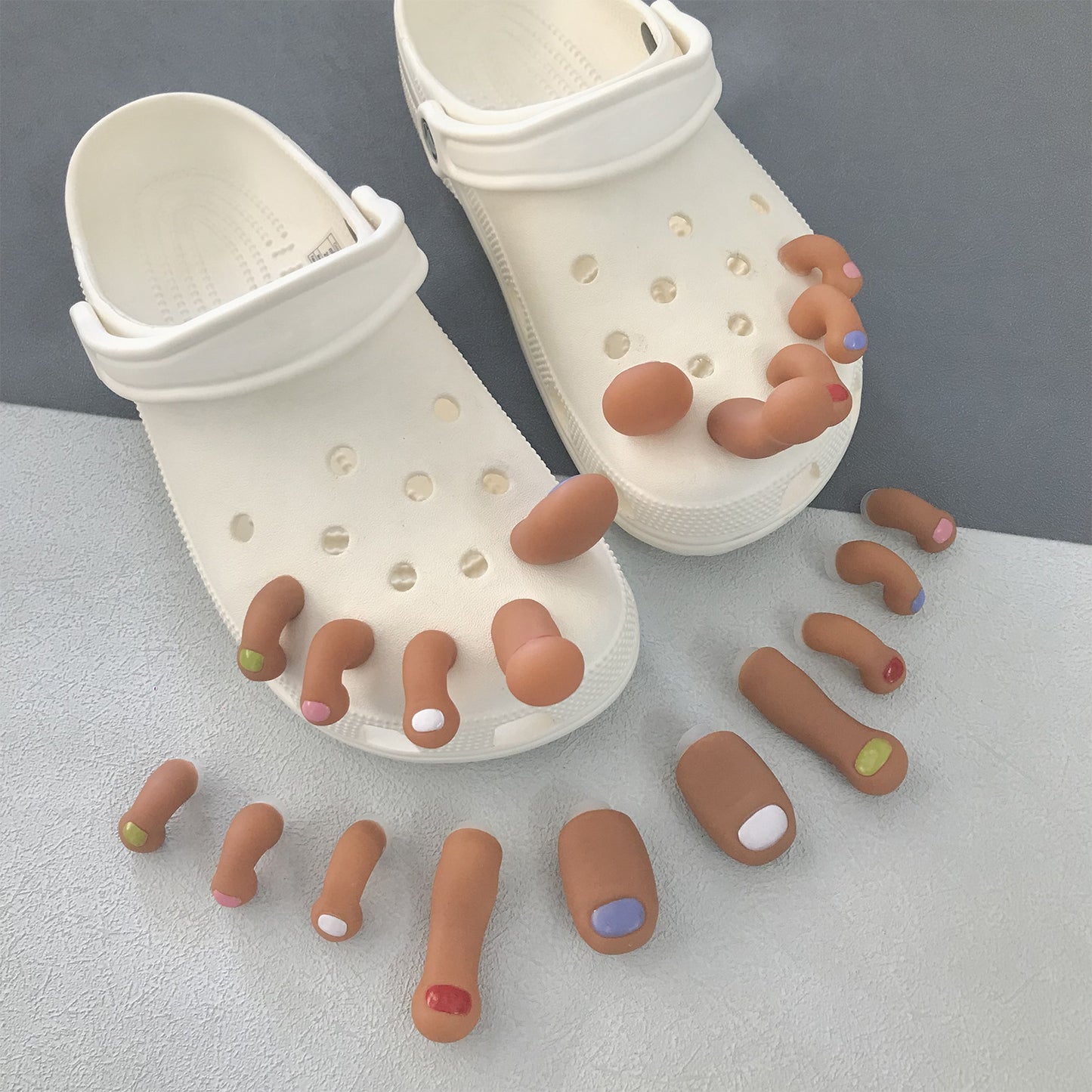 New style clogs with 3D toe decorations, quirky and creativeDIYDetachablecrosHigh-quality rubber accessory shoe buckle