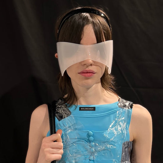 Yumomo2026One-piece glasses with ear hooks, punk-style large-frame sunglasses, exaggerated cyberpunk sunglasses for men and women, high-end design